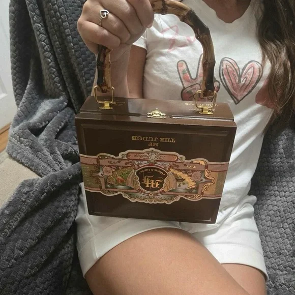 Cigar box purse handmade with bamboo handle - Picture 5 of 8